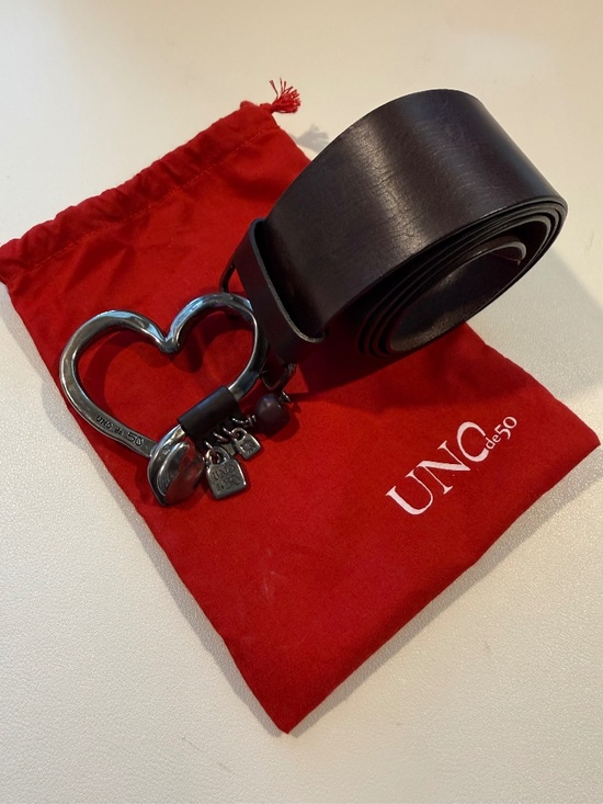 Uno de 50 leather and silverplate heart & charms belt 95cm main image 8